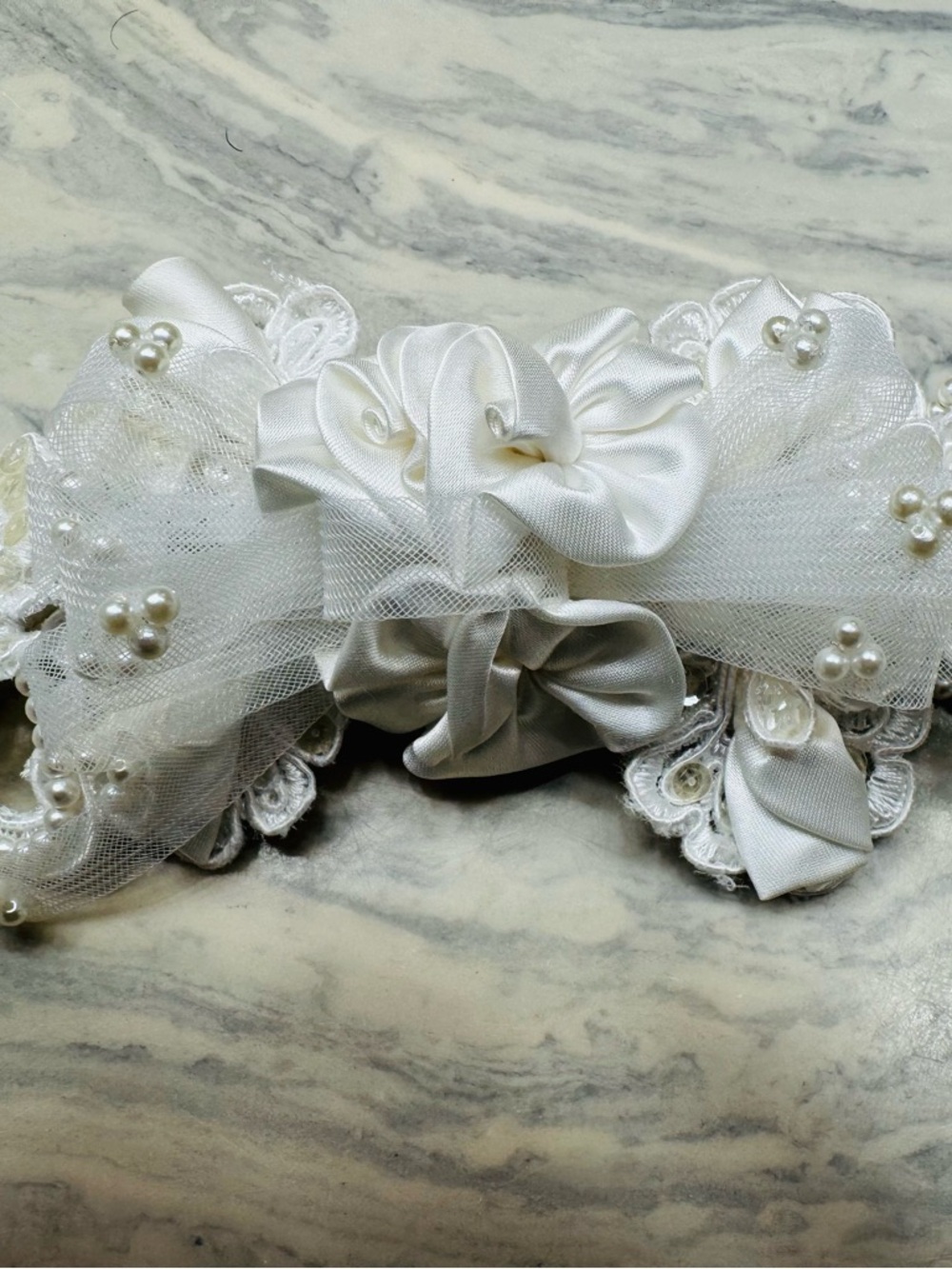 Vintage 90s Bridal Barrette Ivory Lace Pearl Satin Hair Clip Romantic 90s Style - Picture 14 of 14